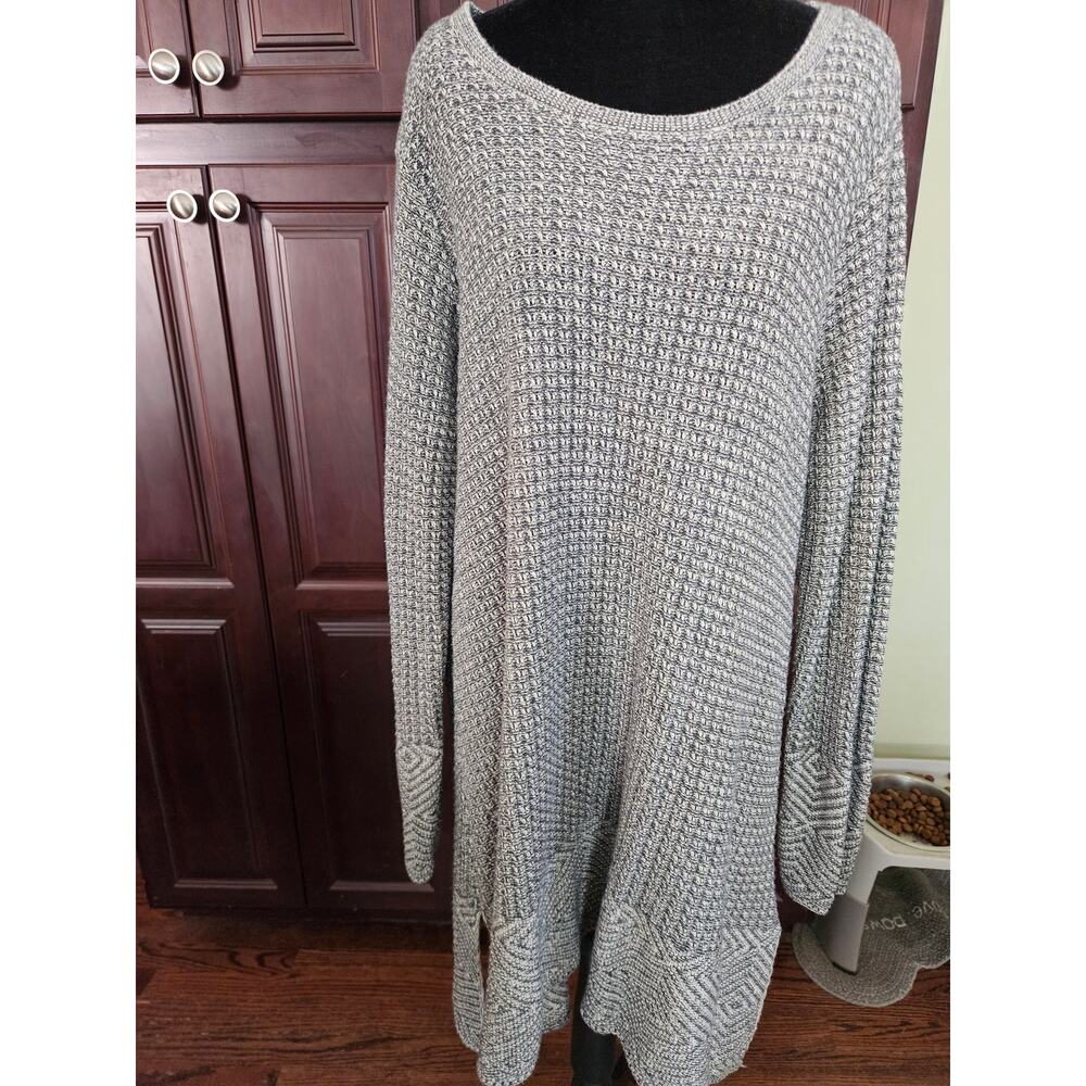 EIGHT EIGHT EIGHT 1X SWEATER GRAY flaw